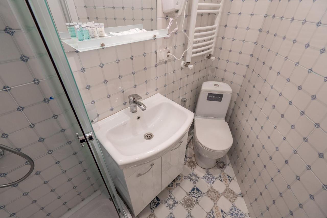 Mini Hotel On Aghmashenebeli Ave Tbilisi Eksteriør billede